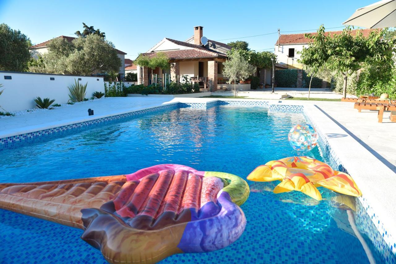 Villa Navita Augustinus With Pool Debeljak Luaran gambar