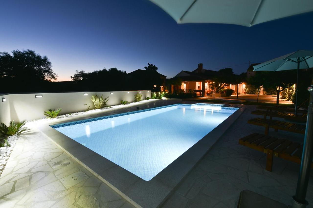 Villa Navita Augustinus With Pool Debeljak Luaran gambar